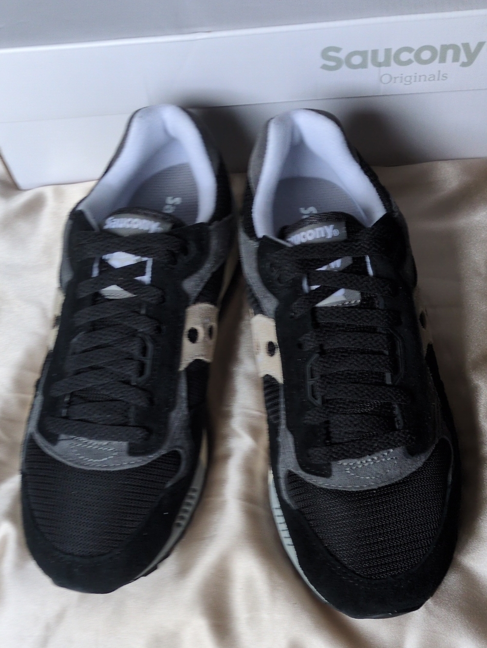 Saucony Shadow 5000 Men's Black, Gray and Cream Retro Runner Sneakers